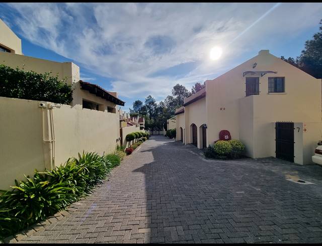 3 BEDROOM CLUSTER RENTED IN BRYANSTON